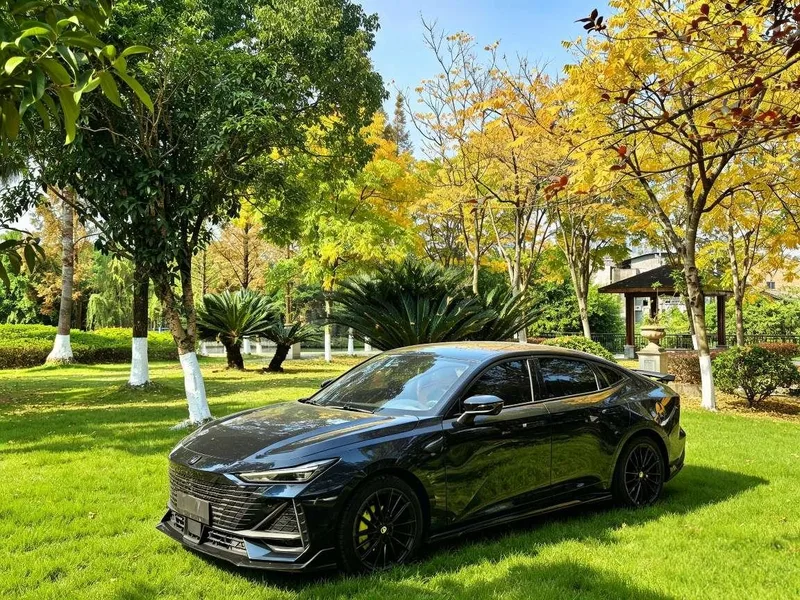 Changan UNI-V 2023 1.5T Sports version exterior photo 1 Changan UNI-V 2023 1.5T Sports version exterior photo 1