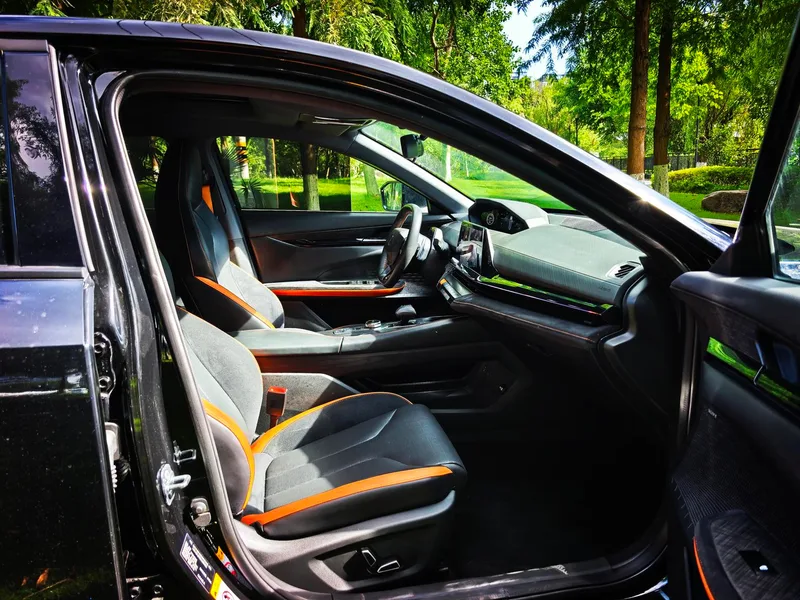 Changan UNI-V 2022 2.0T Edición de velocidad líder interior foto 16 Changan UNI-V 2022 2.0T Edición de velocidad líder interior foto 16