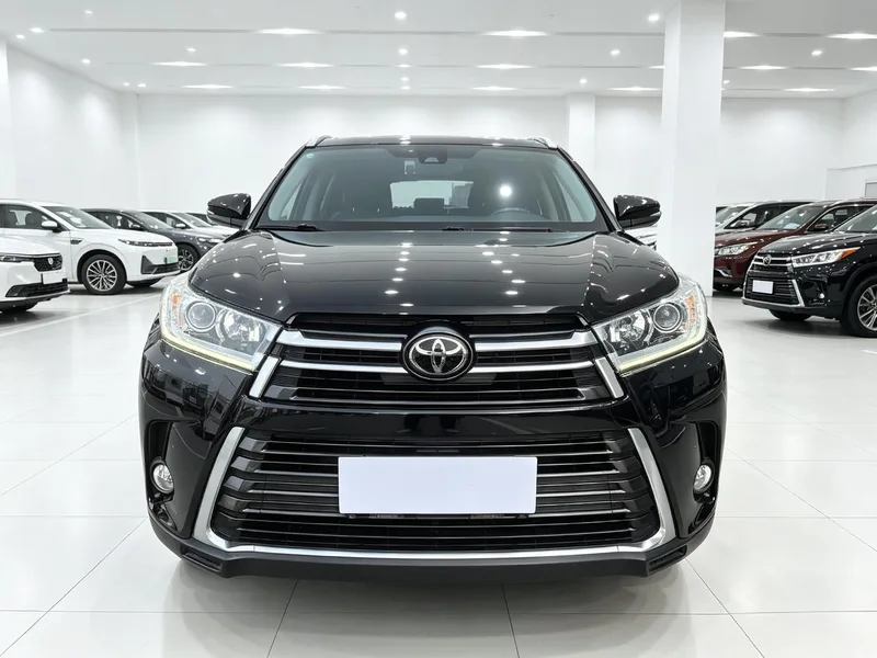 Toyota Highlander 2018 2.0T Four-wheel drive Premium Edition 7 seat Country VI exterior photo 2 Toyota Highlander 2018 2.0T Four-wheel drive Premium Edition 7 seat Country VI exterior photo 2