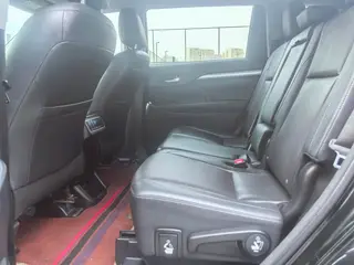 Toyota Highlander 2018 2.0T Four-wheel drive Premium Edition 7 seat Country VI exterior photo 8 Toyota Highlander 2018 2.0T Four-wheel drive Premium Edition 7 seat Country VI exterior photo 8