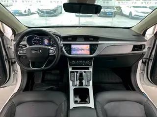 Geely Emgrand GL 2019 1.5T DCT Type intelligent d'élite extérieur photo 5 Geely Emgrand GL 2019 1.5T DCT Type intelligent d'élite extérieur photo 5