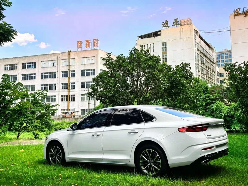 Geely Preface 2023 1.5T Versión Fuyao exterior foto 6 Geely Preface 2023 1.5T Versión Fuyao exterior foto 6