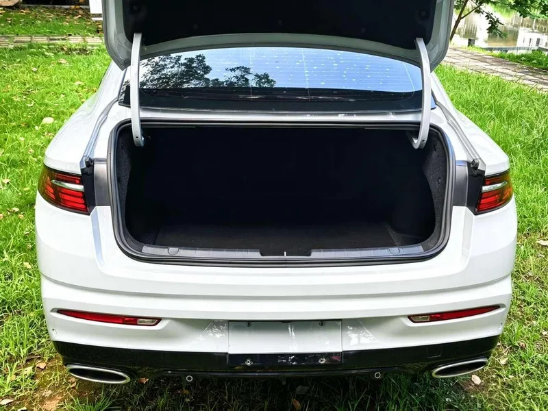 Geely Preface 2023 1.5T Versión Fuyao exterior foto 8 Geely Preface 2023 1.5T Versión Fuyao exterior foto 8