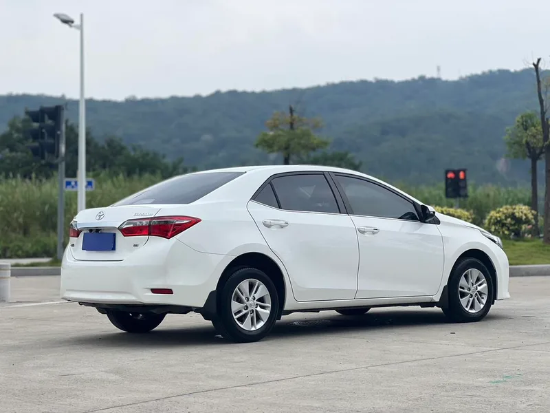 Toyota Corolla 2017 1.6L CVT GL exterior photo 4 Toyota Corolla 2017 1.6L CVT GL exterior photo 4