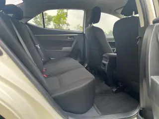 Toyota Corolla 2017 1.6L CVT GL interior photo 10 Toyota Corolla 2017 1.6L CVT GL interior photo 10