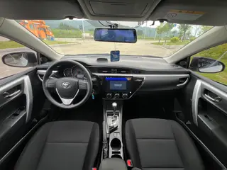 Toyota Corolla 2017 1.6L CVT GL interior photo 11 Toyota Corolla 2017 1.6L CVT GL interior photo 11