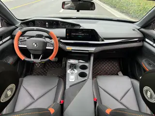 Changan UNI-V 2022 1.5T Versión deportiva interior foto 15 Changan UNI-V 2022 1.5T Versión deportiva interior foto 15