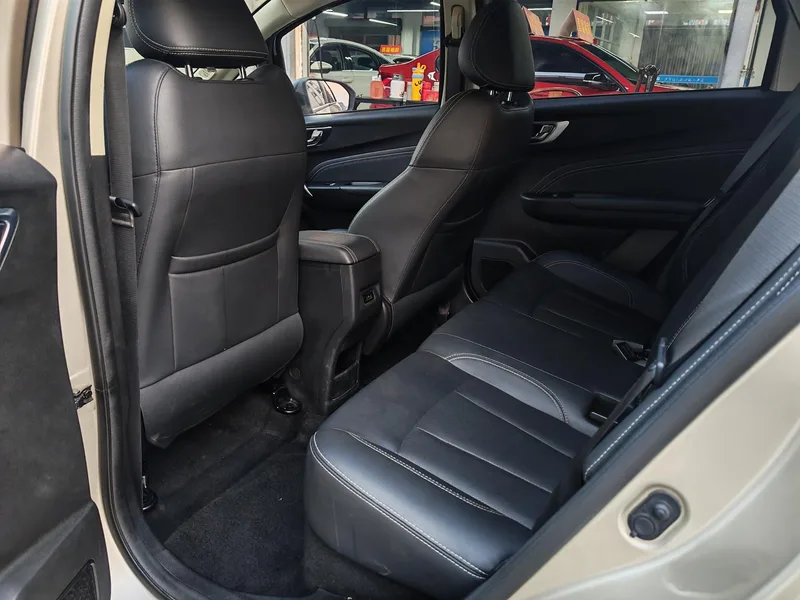 Geely Vision X3 2020 1.5L CVT Premium Trim exterior photo 6 Geely Vision X3 2020 1.5L CVT Premium Trim exterior photo 6