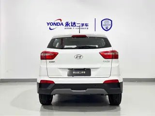 Hyundai ix25 2015 1.6L Automatic two-drive intelligent type GLS exterior photo 3 Hyundai ix25 2015 1.6L Automatic two-drive intelligent type GLS exterior photo 3