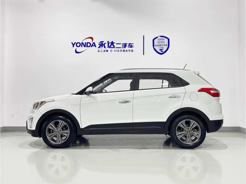 Hyundai ix25 2015 1.6L Automatic two-drive intelligent type GLS exterior photo 4 Hyundai ix25 2015 1.6L Automatic two-drive intelligent type GLS exterior photo 4