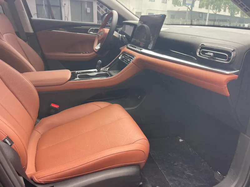 Geely Emgrand 2026 5.ª generación 1.5T DCT Modelo insignia interior foto 15 Geely Emgrand 2026 5.ª generación 1.5T DCT Modelo insignia interior foto 15