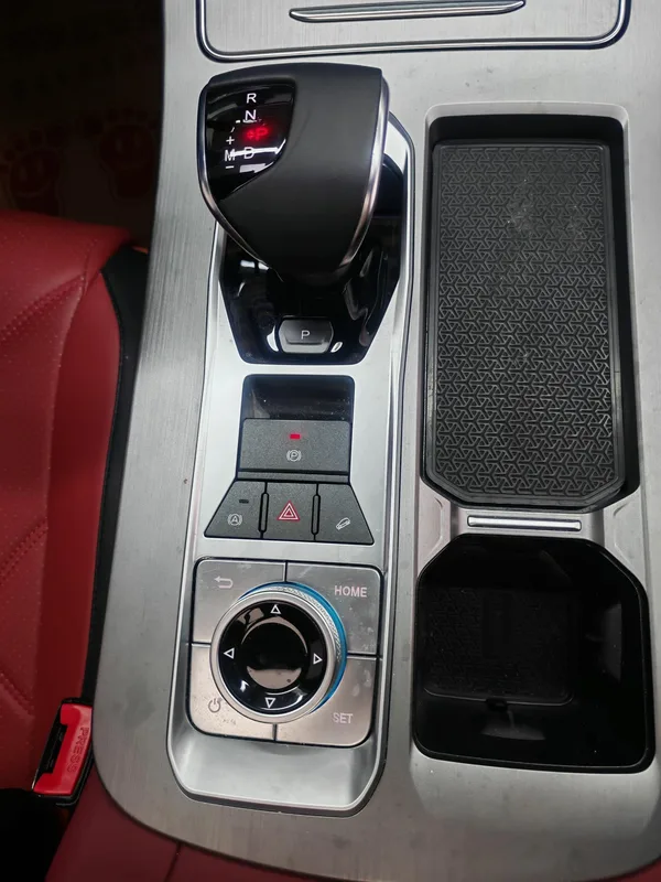 Jetour X70 PLUS 2024 Champion Edition 1.5T DCT Champion PRO 5 seat interior photo 11 Jetour X70 PLUS 2024 Champion Edition 1.5T DCT Champion PRO 5 seat interior photo 11