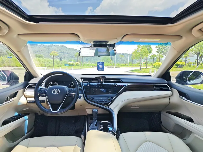 Toyota Camry 2019 2.0G Luxury Edition Country VI interior photo 11 Toyota Camry 2019 2.0G Luxury Edition Country VI interior photo 11