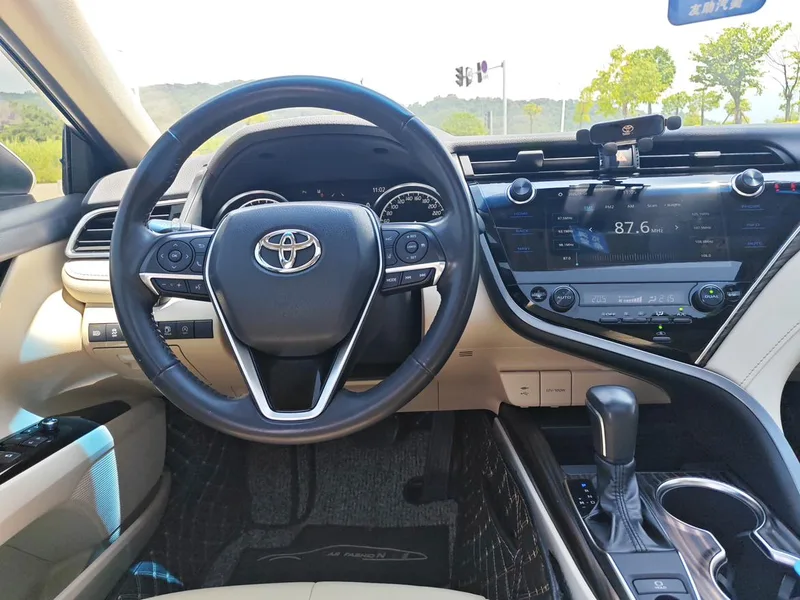 Toyota Camry 2019 2.0G Luxury Edition Country VI interior photo 15 Toyota Camry 2019 2.0G Luxury Edition Country VI interior photo 15