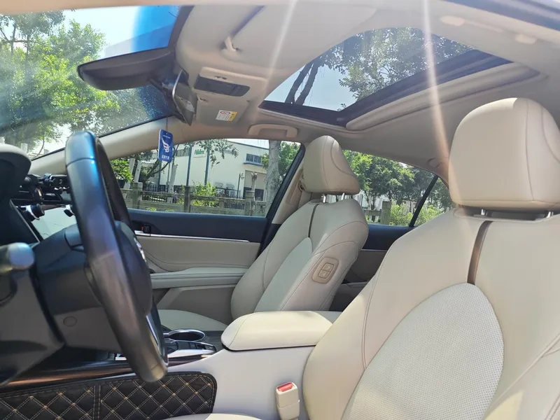 Toyota Camry 2019 2.0G Luxury Edition Country VI interior photo 16 Toyota Camry 2019 2.0G Luxury Edition Country VI interior photo 16