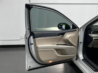 Toyota Camry 2019 2.5G Edición de lujo País VI exterior foto 8 Toyota Camry 2019 2.5G Edición de lujo País VI exterior foto 8