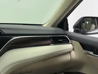 Toyota Camry 2019 2.5G Edición de lujo País VI interior foto 16 Toyota Camry 2019 2.5G Edición de lujo País VI interior foto 16