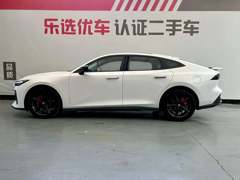 Changan UNI-V 2023 1.5T Premium Trim exterior photo 3 Changan UNI-V 2023 1.5T Premium Trim exterior photo 3