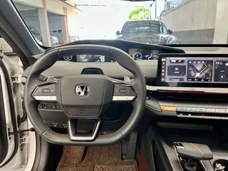 Changan UNI-V 2023 1.5T Premium Trim interior photo 12 Changan UNI-V 2023 1.5T Premium Trim interior photo 12