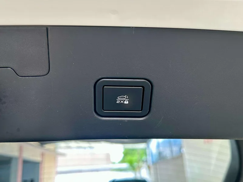 Changan UNI-V 2023 1.5T Premium Trim interior photo 18 Changan UNI-V 2023 1.5T Premium Trim interior photo 18
