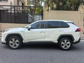 Toyota RAV4 2020 Dual Power 2.5L CVT Two-wheel drive elite version exterior photo 5 Toyota RAV4 2020 Dual Power 2.5L CVT Two-wheel drive elite version exterior photo 5