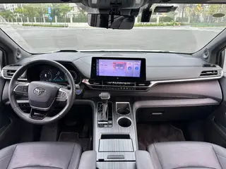 Toyota Sienna 2023 Restyling Dual Power 2.5L Platinum Edition exterior photo 9 Toyota Sienna 2023 Restyling Dual Power 2.5L Platinum Edition exterior photo 9