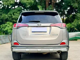 Toyota RAV4 2019 2.0L CVT Moda de tracción en dos ruedas X Edición limitada País VI exterior foto 3 Toyota RAV4 2019 2.0L CVT Moda de tracción en dos ruedas X Edición limitada País VI exterior foto 3