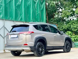 Toyota RAV4 2019 2.0L CVT Moda de tracción en dos ruedas X Edición limitada País VI exterior foto 4 Toyota RAV4 2019 2.0L CVT Moda de tracción en dos ruedas X Edición limitada País VI exterior foto 4
