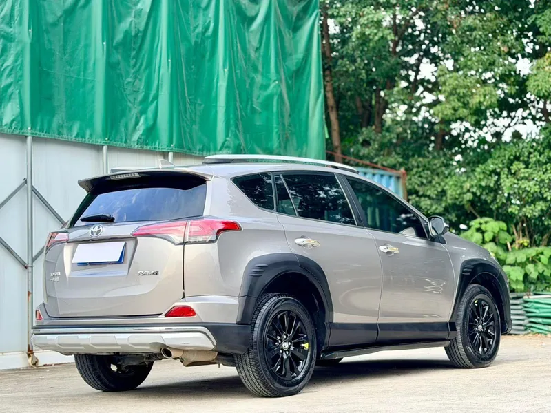 Toyota RAV4 2019 2.0L CVT Moda de tracción en dos ruedas X Edición limitada País VI exterior foto 4 Toyota RAV4 2019 2.0L CVT Moda de tracción en dos ruedas X Edición limitada País VI exterior foto 4