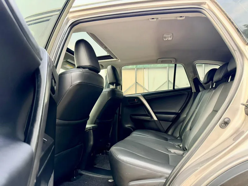 Toyota RAV4 2019 2.0L CVT Moda de tracción en dos ruedas X Edición limitada País VI interior foto 7 Toyota RAV4 2019 2.0L CVT Moda de tracción en dos ruedas X Edición limitada País VI interior foto 7