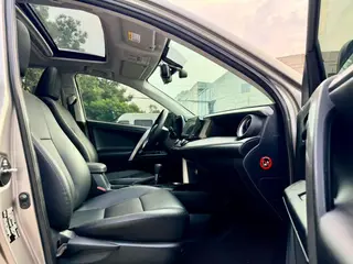 Toyota RAV4 2019 2.0L CVT Moda de tracción en dos ruedas X Edición limitada País VI interior foto 8 Toyota RAV4 2019 2.0L CVT Moda de tracción en dos ruedas X Edición limitada País VI interior foto 8