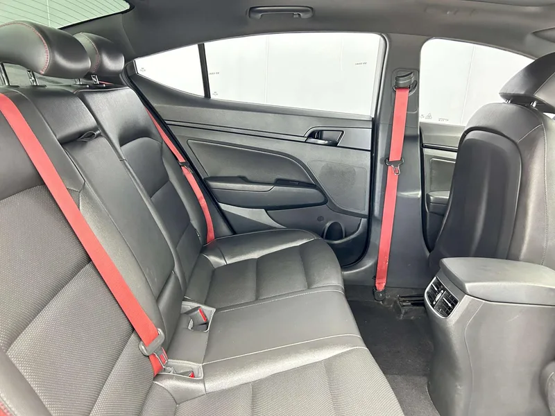 Hyundai Elantra Lingdong 2020 1.4T Doble embrague deslumbrante Tipo de vitalidad interior foto 7 Hyundai Elantra Lingdong 2020 1.4T Doble embrague deslumbrante Tipo de vitalidad interior foto 7