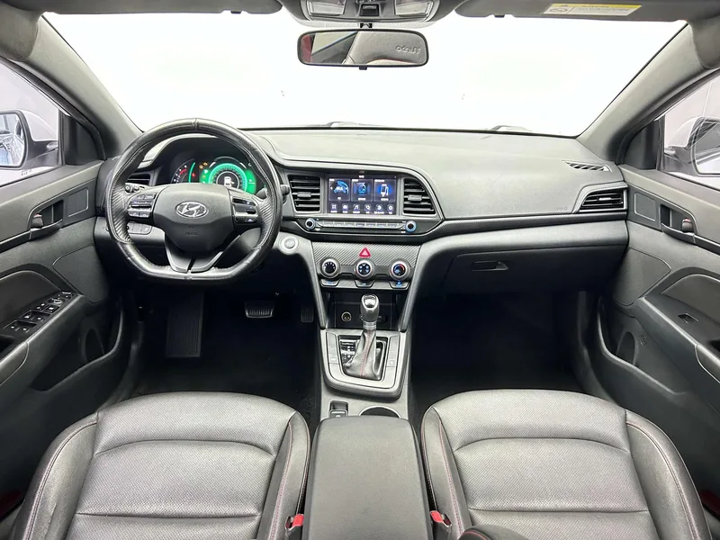 Hyundai Elantra Lingdong 2020 1.4T Doble embrague deslumbrante Tipo de vitalidad interior foto 9 Hyundai Elantra Lingdong 2020 1.4T Doble embrague deslumbrante Tipo de vitalidad interior foto 9