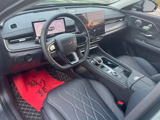Chery Arrizo 8 PRO 2025 1.6T DCT Luxury type+ interior photo 15 Chery Arrizo 8 PRO 2025 1.6T DCT Luxury type+ interior photo 15