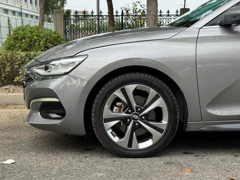 Hyundai Lafesta 2019 280TGDi Sports version China V exterior photo 3 Hyundai Lafesta 2019 280TGDi Sports version China V exterior photo 3
