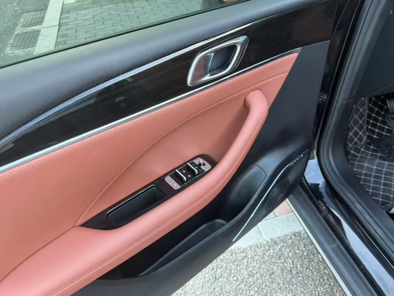Geely Emgrand 2026 5th Gen 1.5T DCT Flagship exterior photo 9 Geely Emgrand 2026 5th Gen 1.5T DCT Flagship exterior photo 9