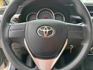Toyota Corolla 2017 1.6L CVT GL interior photo 11 Toyota Corolla 2017 1.6L CVT GL interior photo 11