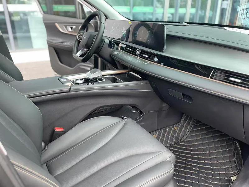 Chery Tiggo 5x 2025 High-energy version 1.5T CVT Luxury type interior photo 10 Chery Tiggo 5x 2025 High-energy version 1.5T CVT Luxury type interior photo 10