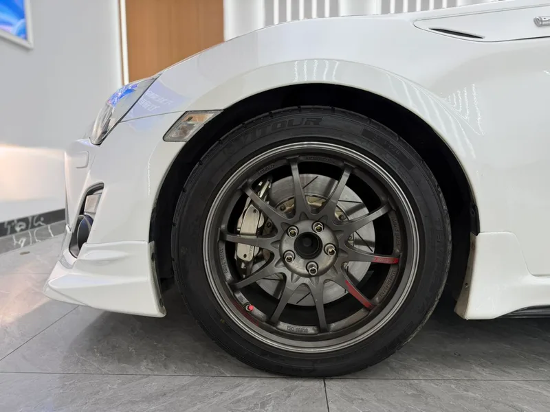 Toyota 86 2014 2.0L Automatic Luxury Model exterior photo 5 Toyota 86 2014 2.0L Automatic Luxury Model exterior photo 5