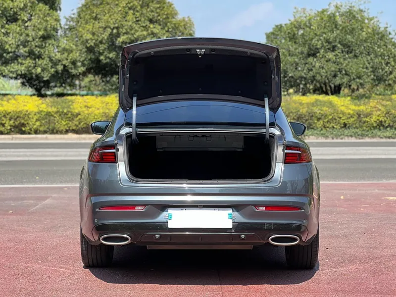 Geely Preface 2021 2.0T Acabado premium exterior foto 8 Geely Preface 2021 2.0T Acabado premium exterior foto 8