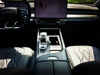 Chery Arrizo 8 PRO 2025 1.6T DCT Luxury type+ interior photo 12 Chery Arrizo 8 PRO 2025 1.6T DCT Luxury type+ interior photo 12
