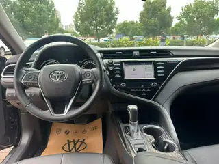 Toyota Camry 2018 2.0G Edición de lujo interior foto 6 Toyota Camry 2018 2.0G Edición de lujo interior foto 6
