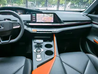 Changan UNI-V 2022 1.5T Acabado premium interior foto 11 Changan UNI-V 2022 1.5T Acabado premium interior foto 11