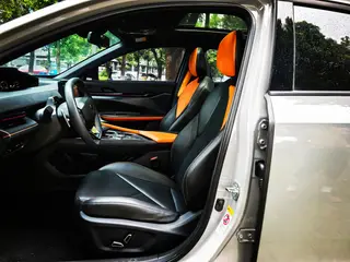 Changan UNI-V 2022 1.5T Acabado premium interior foto 15 Changan UNI-V 2022 1.5T Acabado premium interior foto 15
