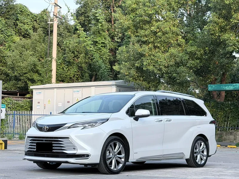 Toyota Sienna 2024 Doble motor 2.5L Edición de platino exterior foto 1 Toyota Sienna 2024 Doble motor 2.5L Edición de platino exterior foto 1