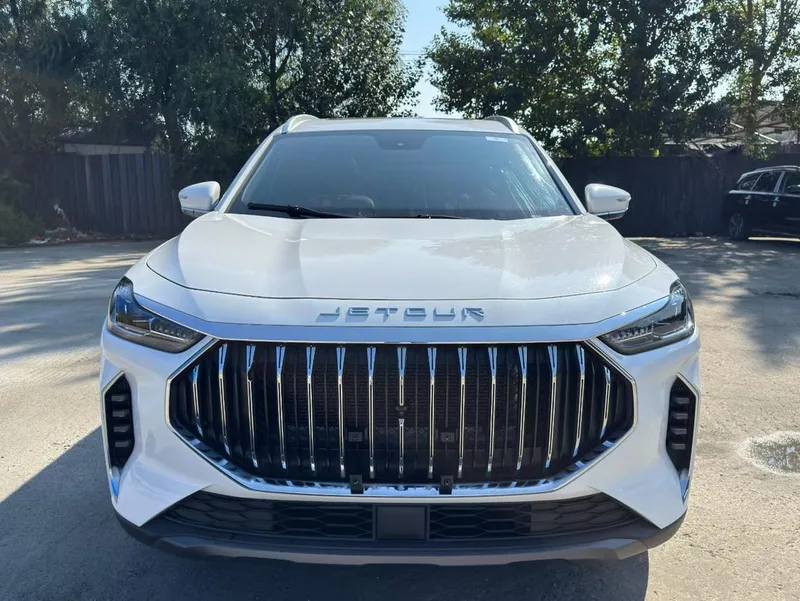 Jetour X70 PLUS 2024 Champion Edition 1.5T DCT Champion MAX 5 seat exterior photo 2 Jetour X70 PLUS 2024 Champion Edition 1.5T DCT Champion MAX 5 seat exterior photo 2