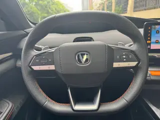 Changan UNI-V 2022 1.5T Acabado premium interior foto 13 Changan UNI-V 2022 1.5T Acabado premium interior foto 13
