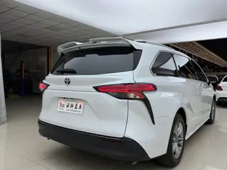 Toyota Sienna 2024 Doble motor 2.5L Versión cómoda exterior foto 6 Toyota Sienna 2024 Doble motor 2.5L Versión cómoda exterior foto 6