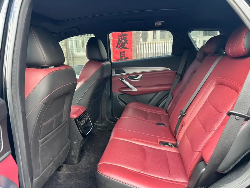 Jetour X70 PLUS 2023 Version d'auto-amélioration 1.5T DCT Auto-amélioration PRO 5 Siège extérieur photo 6 Jetour X70 PLUS 2023 Version d'auto-amélioration 1.5T DCT Auto-amélioration PRO 5 Siège extérieur photo 6