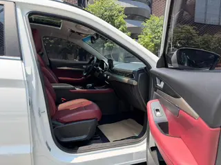 Jetour X70 2025 1.5T DCT Dépasser PRO 5 Siège intérieur photo 10 Jetour X70 2025 1.5T DCT Dépasser PRO 5 Siège intérieur photo 10